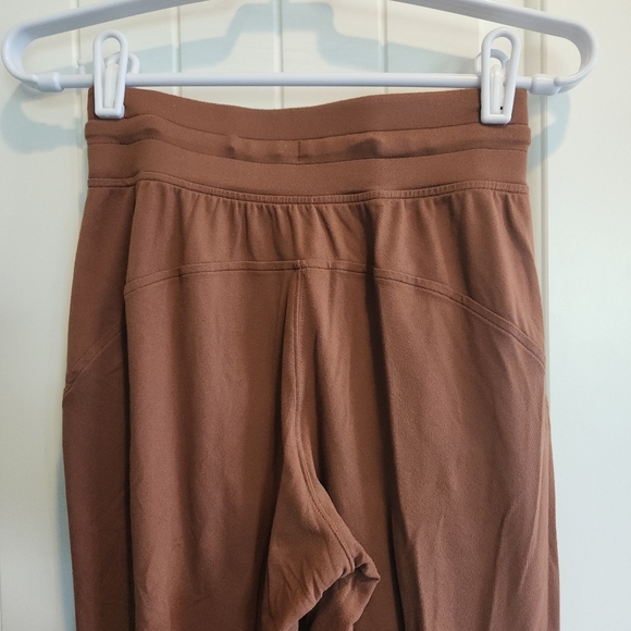 Lululemon Ready to Rulu Straight-Leg High-Rise Pant Brown Size 0 - Picture 6 of 9